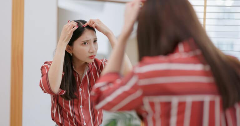 Asia businesswoman worry hair loss